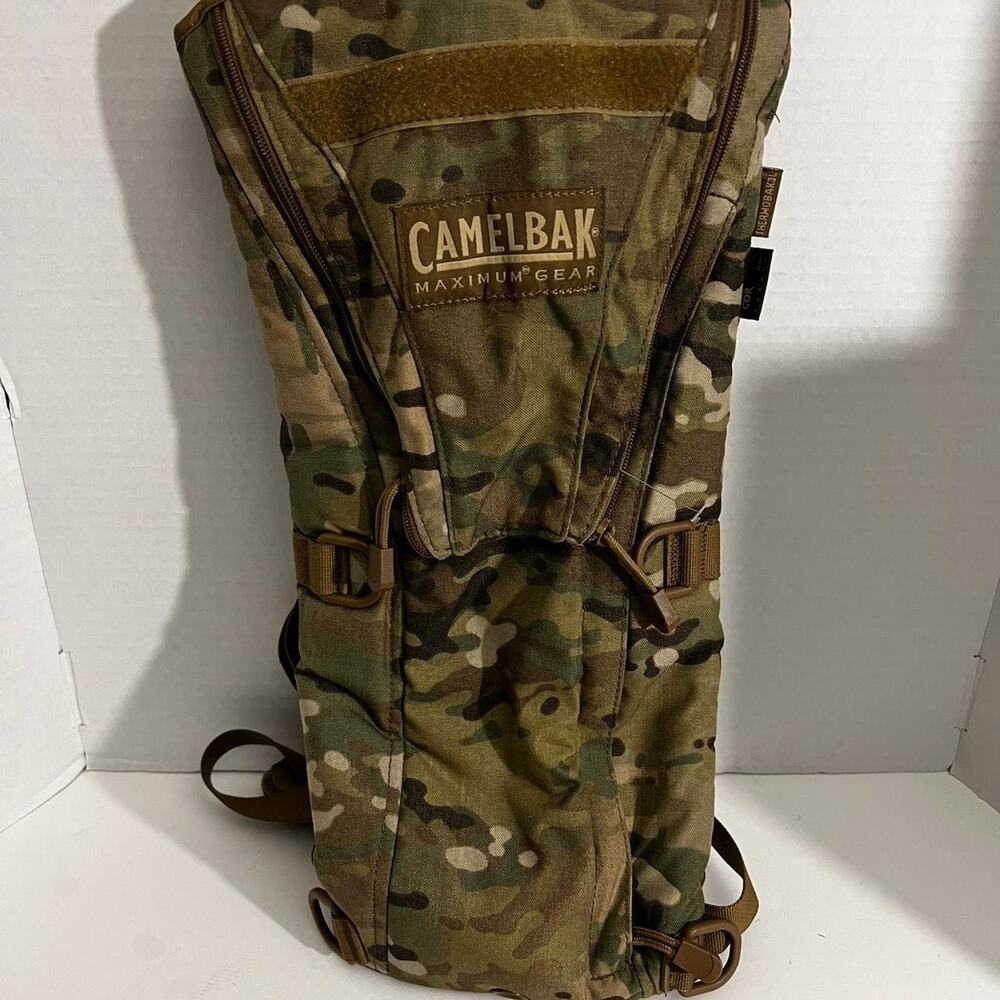 Camelbak maximum gear hydration pack